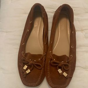 Well love Michael Kors sz 6 moccasins!